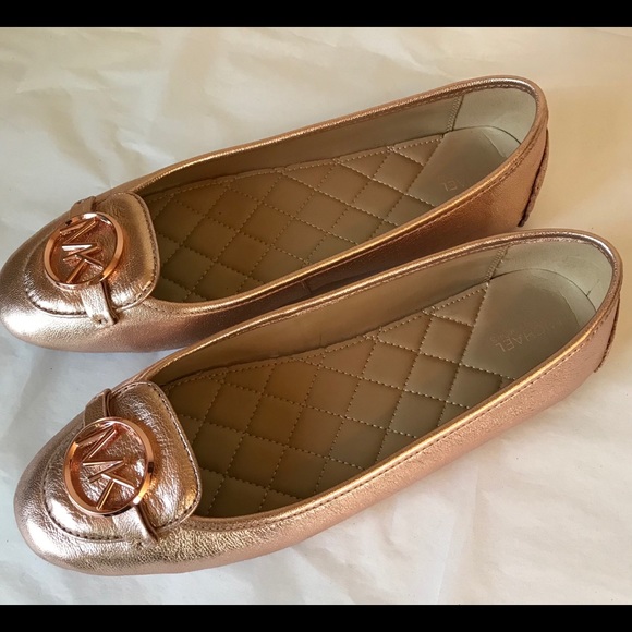 Michael Kors Shoes - HP❤️Michael Kors MK Metallic Rose Flats Excellent